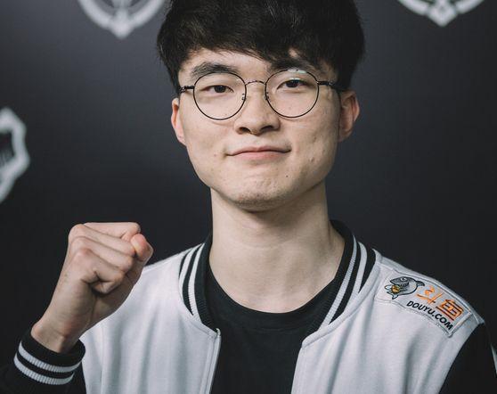 包含独家：Faker将于8月16日打的词条